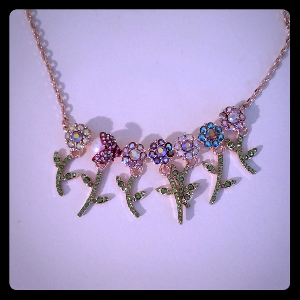 Betsey Johnson Flowers Necklace